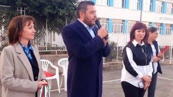 Кметът на „Родопи” уволни своя заместничка