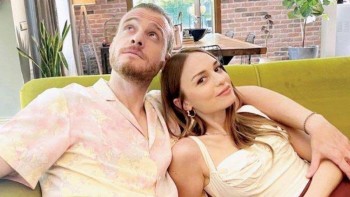 В сериалите си съперничат, извън тях си помагат