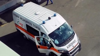 Банда от 10 младежи нападна връстник насред Пловдив, горят го със запалки
