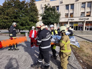 Как се спасяват хора видяха днес в Пловдив